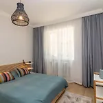 Charming City Gem With Central Location By Flat Mаnager