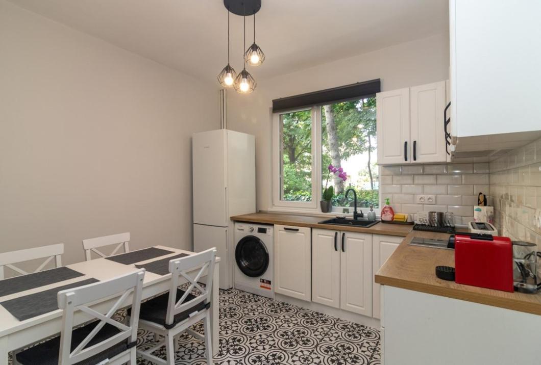 Apartment Charming Gem With Location By Flat Mаnager *